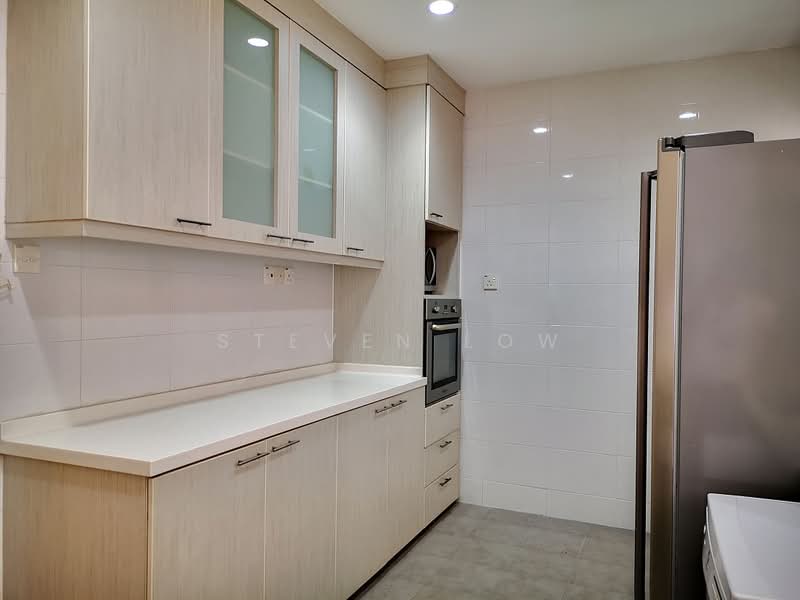 Leonie Condotel, 2 Leonie Hill Road, 4 Bedrooms, 2,568 sqft, Condominium For Rent, by Steven Low, 500070816 - Kitchen - PropertyGuru.com.sg
