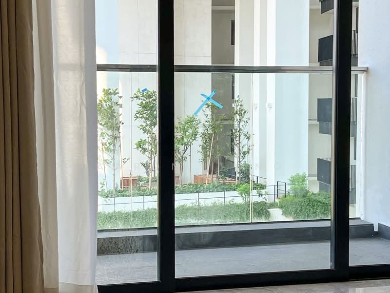One Pearl Bank Condominium For Sale at S$ 2,100,000 | PropertyGuru Singapore - Balcony