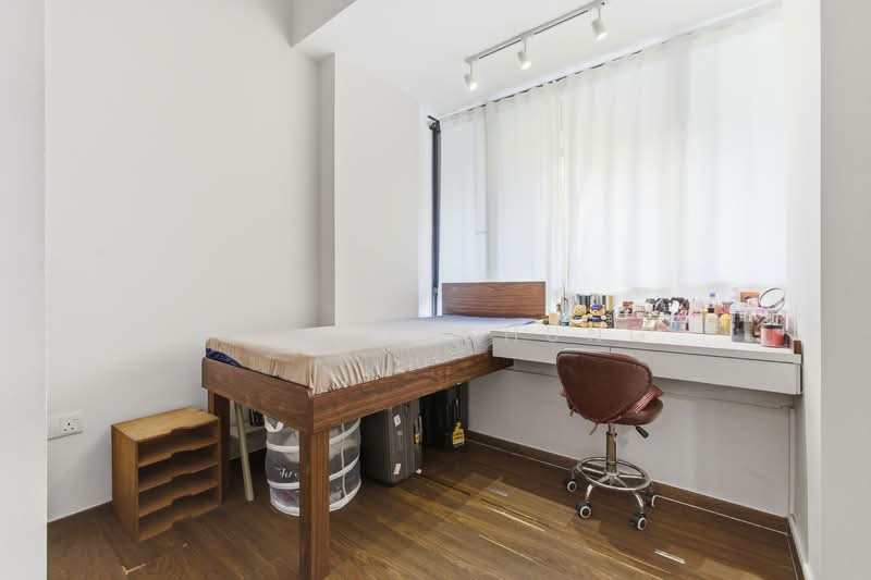 D'Nest Condominium For Sale at S$ 1,400,000 | PropertyGuru Singapore - Bedroom