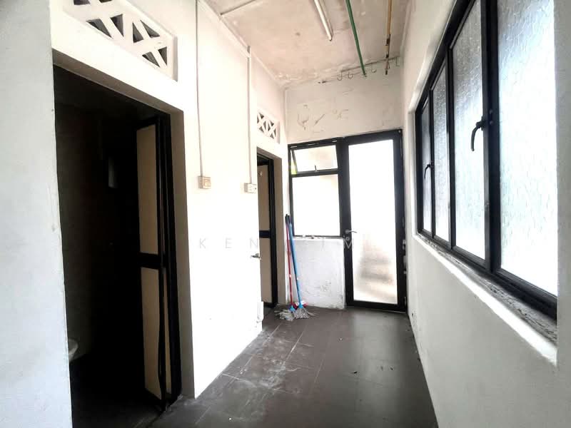 393 Balestier Road, , 2 Bedrooms, 1,001 sqft, Walk-up Apartment For Rent, by Ken Lim, 500070845 - Corridor - PropertyGuru.com.sg