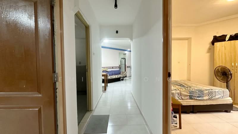 682A Jurong West Central 1 HDB Flat For Sale at S$ 699,000 | PropertyGuru Singapore - Corridor