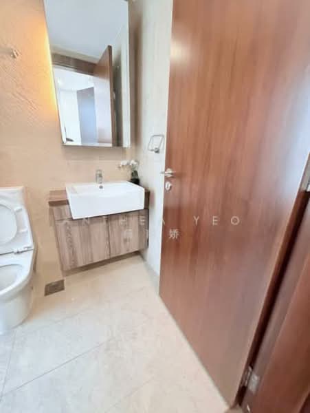 Eleven @ Holland, 11 Holland Link, 5 Bedrooms, 3,735 sqft, Cluster House For Rent, by Anthea Yeo 杨丽娇, 500070851 - Bathroom - PropertyGuru.com.sg