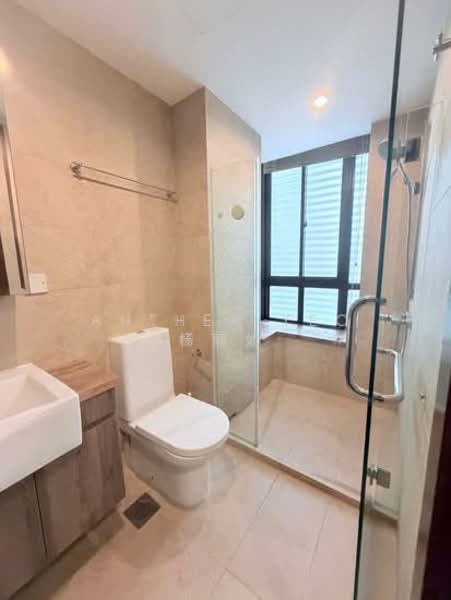 Eleven @ Holland, 11 Holland Link, 5 Bedrooms, 3,735 sqft, Cluster House For Rent, by Anthea Yeo 杨丽娇, 500070851 - Bathroom - PropertyGuru.com.sg