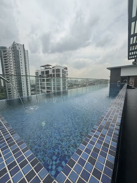 Airstream, 26 St Michael's Road, 2 Bedrooms, 1,012 sqft, Condominium For Rent, by Hedi Ong, 500070869 - Pool - PropertyGuru.com.sg
