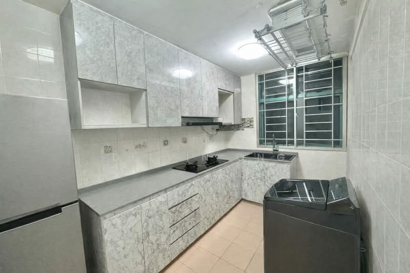 476 Segar Road HDB Flat For Sale at S$ 545,000 | PropertyGuru Singapore - Kitchen