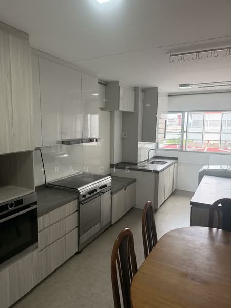 660 Hougang Avenue 8, 660 Hougang Avenue 8, 2 Bedrooms, 797 sqft, HDB Flat For Rent, by Francis Teo, 500070933 - Kitchen - PropertyGuru.com.sg