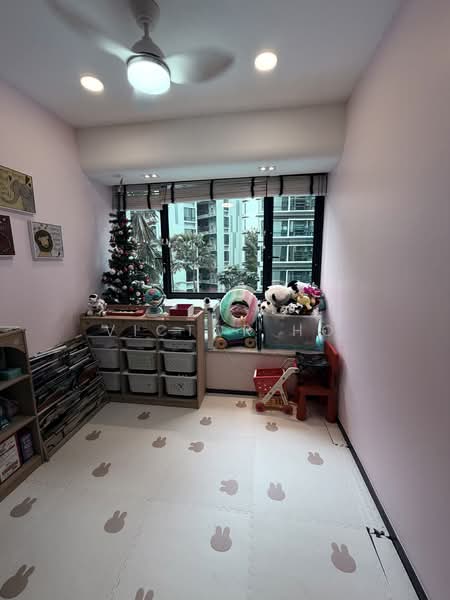 D'Nest Condominium For Sale at S$ 2,000,000 | PropertyGuru Singapore - Bedroom