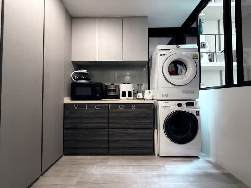 D'Nest Condominium For Sale at S$ 2,000,000 | PropertyGuru Singapore - Kitchen