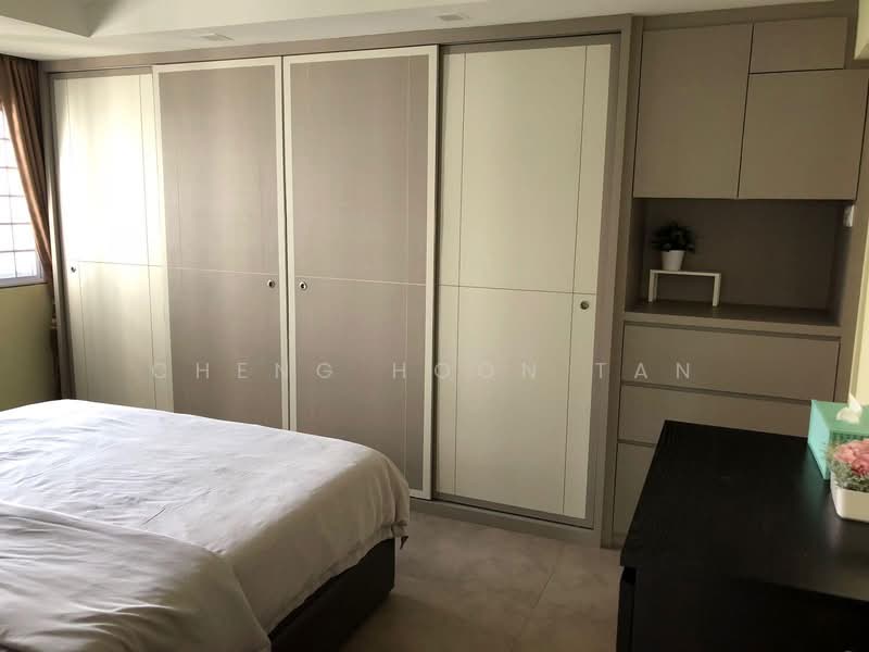 238 Jurong East Street 21 HDB Flat For Sale at S$ 738,000 | PropertyGuru Singapore - Bedroom