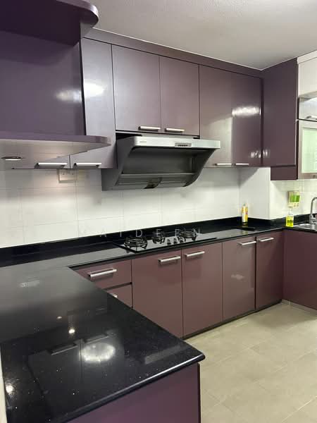 246 Bishan Street 22 HDB Flat For Sale at S$ 850,000 | PropertyGuru Singapore - Kitchen