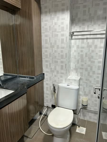 246 Bishan Street 22 HDB Flat For Sale at S$ 850,000 | PropertyGuru Singapore - Bathroom