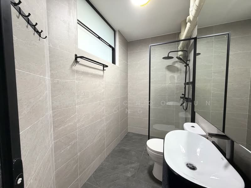 103A Depot Road HDB Flat For Sale at S$ 838,000 | PropertyGuru Singapore - Bathroom