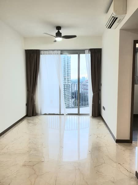 Queens Peak Condominium For Sale at S$ 1,450,000 | PropertyGuru Singapore - View