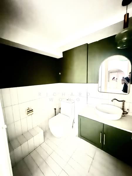 Primax, 22 New Industrial Road, 2,680 sqft, Light Industrial (B1) For Rent, by Richard Wong, 500070978 - Bathroom - CommercialGuru.com.sg