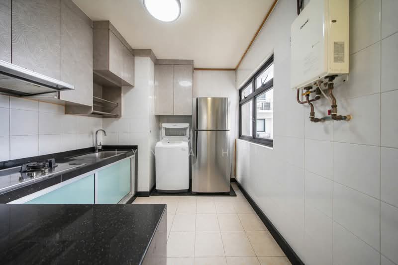 33 Eunos Crescent, 33 Eunos Crescent, 2 Bedrooms, 646 sqft, HDB Flat For Sale, by Lynda How, 500070990 - Kitchen - PropertyGuru.com.sg