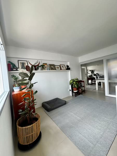 179 Bishan Street 13 HDB Flat For Sale at S$ 1,098,000 | PropertyGuru Singapore - Living Room