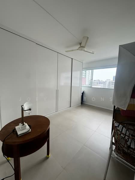 179 Bishan Street 13 HDB Flat For Sale at S$ 1,098,000 | PropertyGuru Singapore - Bedroom