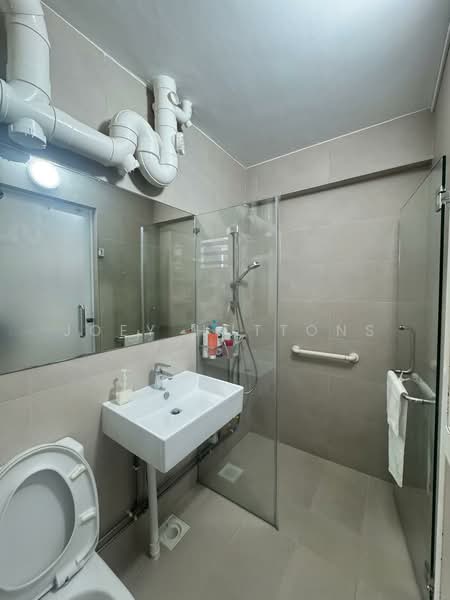 179 Bishan Street 13 HDB Flat For Sale at S$ 1,098,000 | PropertyGuru Singapore - Bathroom