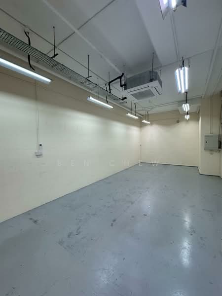 Tradehub 21, 8 Boon Lay Way, 2,002 sqft, Light Industrial (B1) For Rent, by Ben Chew, 500071004 - Interior - CommercialGuru.com.sg