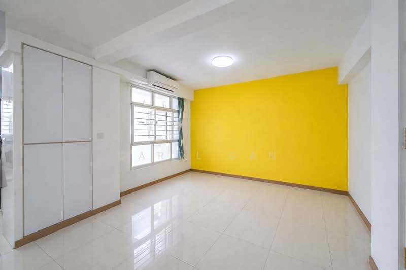 Northshore drive, , 3 Bedrooms, 1,205 sqft, HDB Flat For Sale, by Carol Gan, 500071008 - Living Room - PropertyGuru.com.sg