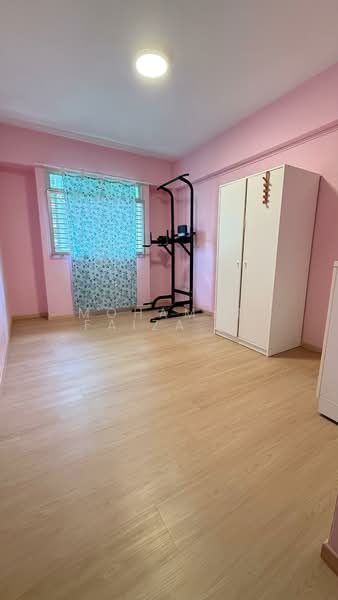 173C Punggol Field HDB Flat For Sale at S$ 598,000 | PropertyGuru Singapore - Bedroom