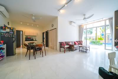 For Sale - The Lakeshore