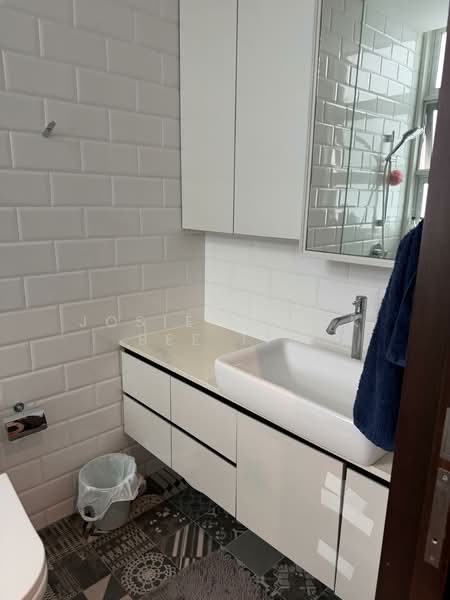 The Botanic on Lloyd, 33 Lloyd Road, 4 Bedrooms, 2,056 sqft, Condominium For Rent, by Josie Cheok Bee Tin, 500071022 - Bathroom - PropertyGuru.com.sg