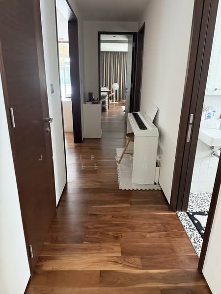 The Botanic on Lloyd, 33 Lloyd Road, 4 Bedrooms, 2,056 sqft, Condominium For Rent, by Josie Cheok Bee Tin, 500071022 - Corridor - PropertyGuru.com.sg