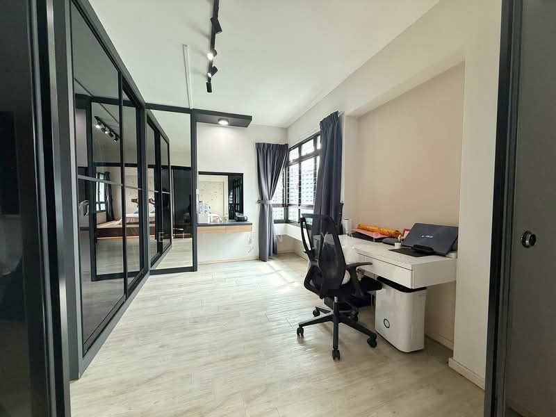 651 Senja Link HDB Flat For Sale at S$ 738,000 | PropertyGuru Singapore - Study