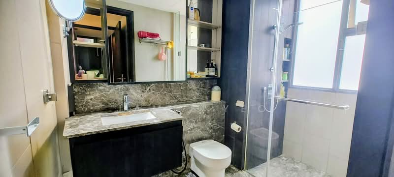 The Inflora Condominium For Sale at S$ 1,388,000 | PropertyGuru Singapore - Bathroom