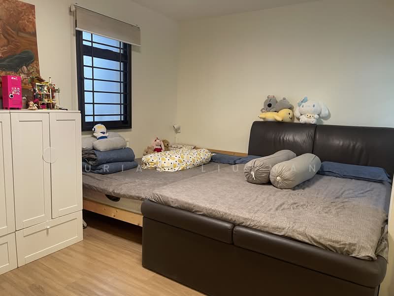 17 Dover Crescent, 17 Dover Crescent, 2 Bedrooms, 990 sqft, HDB Flat For Rent, by Suriati Liusman, 500071053 - Bedroom - PropertyGuru.com.sg