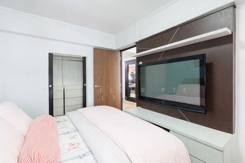 488 Jurong West Avenue 1 HDB Flat For Sale at S$ 480,000 | PropertyGuru Singapore - Bedroom