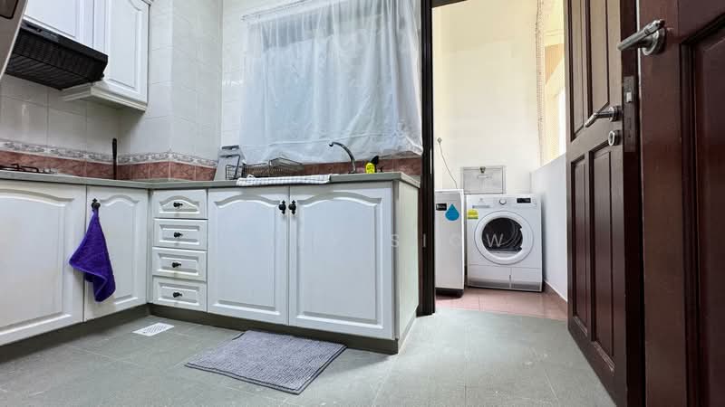 Tanglin Regency, 381 Tanglin Road, Room Rental, 150 sqft, Condominium For Rent, by Perry Siow, 500071062 - Kitchen - PropertyGuru.com.sg