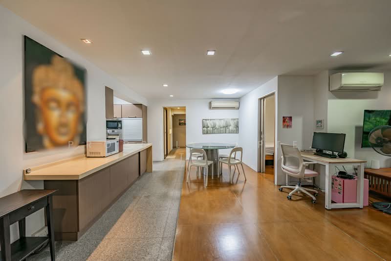 315A Anchorvale Road HDB Flat For Sale at S$ 820,000 | PropertyGuru Singapore - Kitchen