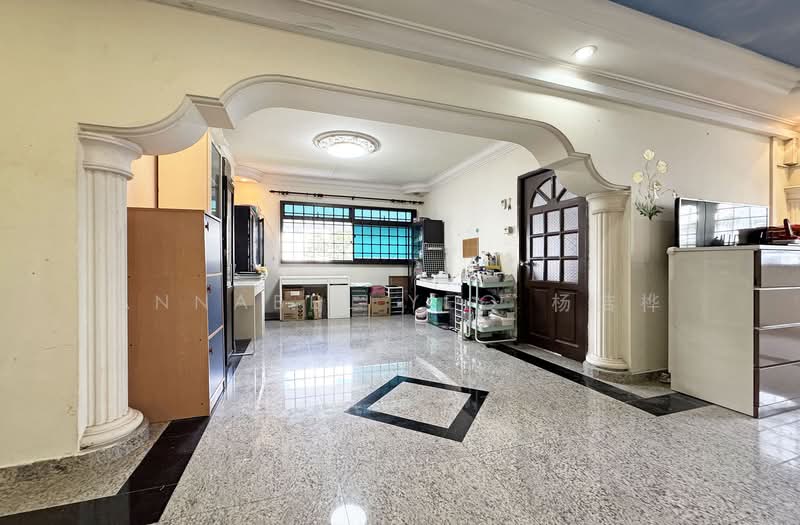 937 Hougang Street 92 HDB Flat For Sale at S$ 738,000 | PropertyGuru Singapore - Living Room
