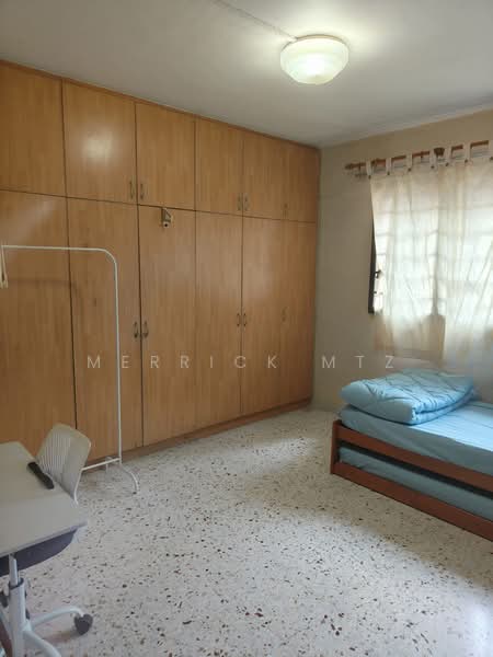 72 Bedok South Avenue 3 HDB Flat For Sale at S$ 730,000 | PropertyGuru Singapore - Bedroom