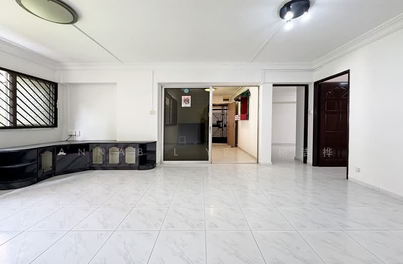 226 Bishan Street 23 HDB Flat For Sale at S$ 865,000 | PropertyGuru Singapore - Living Room