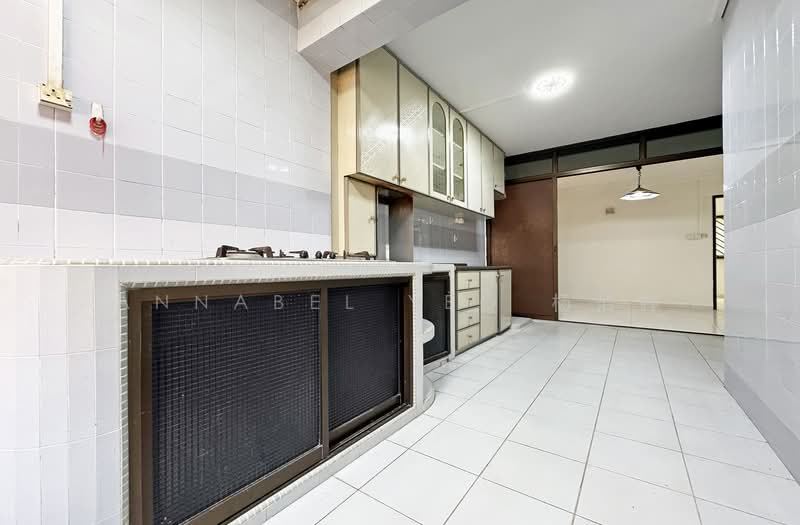 226 Bishan Street 23 HDB Flat For Sale at S$ 865,000 | PropertyGuru Singapore - Kitchen