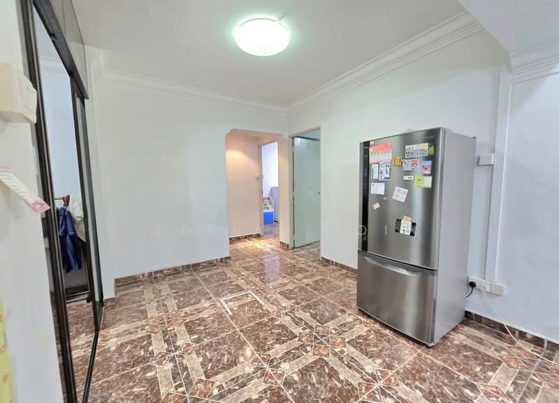 229 Compassvale Walk HDB Flat For Sale at S$ 686,000 | PropertyGuru Singapore - Second living hall for hobbies/ activity