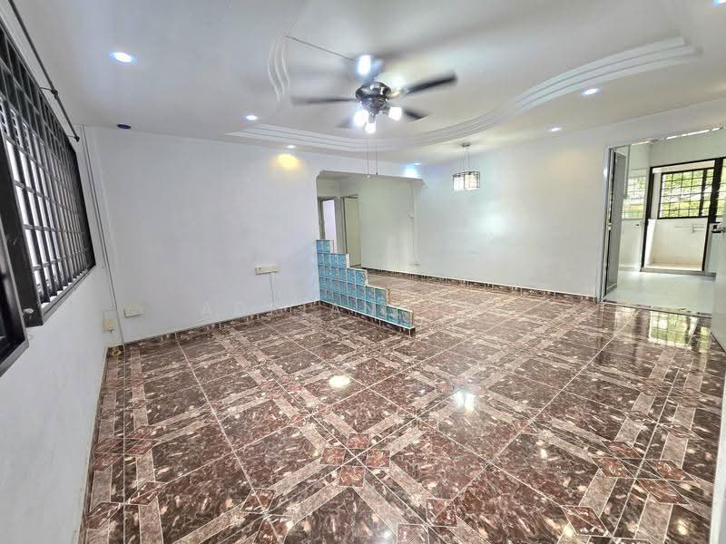 229 Compassvale Walk, 229 Compassvale Walk, Hougang / Punggol / Sengkang, 4 Bedrooms, 1,302 sqft, HDB Flat For Sale, by Adrian Ooi, 500071103 - Living Room - PropertyGuru.com.sg