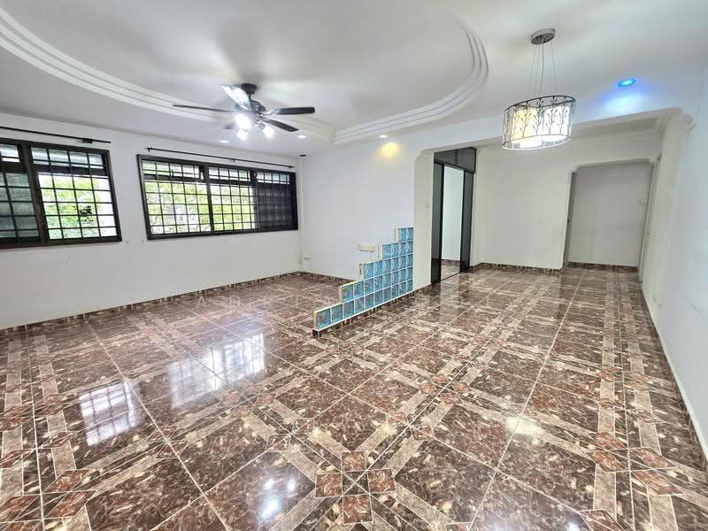 229 Compassvale Walk, 229 Compassvale Walk, Hougang / Punggol / Sengkang, 4 Bedrooms, 1,302 sqft, HDB Flat For Sale, by Adrian Ooi, 500071103 - Living Room - PropertyGuru.com.sg
