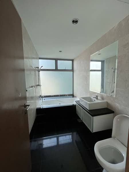 D'Hillside Loft, 31 Pasir Panjang Hill, Room Rental, 100 sqft, Condominium For Rent, by Jermaine Tan, 500071111 - Bathroom - PropertyGuru.com.sg