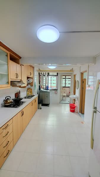 27 Toa Payoh East HDB Flat For Sale at S$ 360,000 | PropertyGuru Singapore - Kitchen