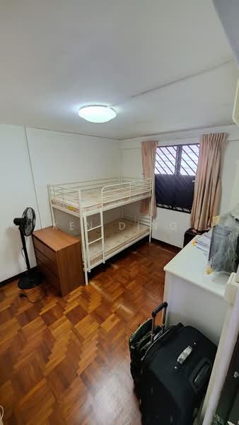 27 Toa Payoh East HDB Flat For Sale at S$ 360,000 | PropertyGuru Singapore - Bedroom