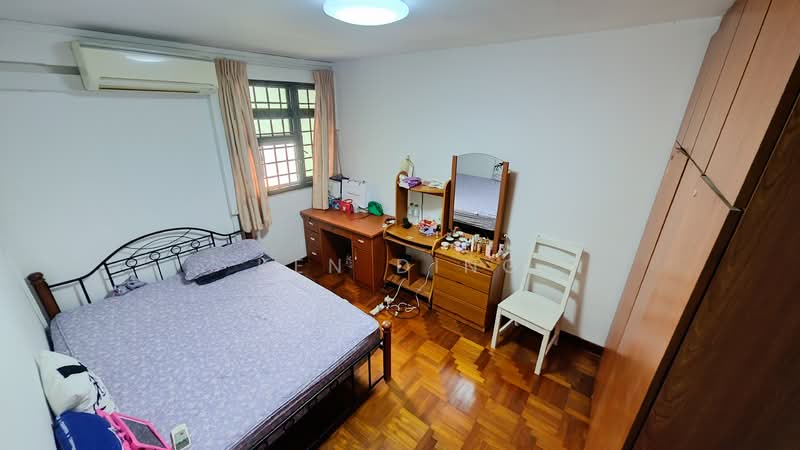 27 Toa Payoh East HDB Flat For Sale at S$ 360,000 | PropertyGuru Singapore - Bedroom