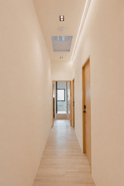 Freehold Co-Living Investment | 6 Ensuite Rooms | Fully Renovated | High Rental Yield Walk-up Apartment For Sale at S$ 1,840,000 | PropertyGuru Singapore - Corridor