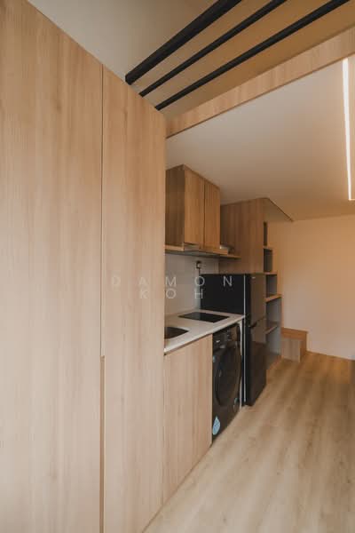 Freehold Co-Living Investment | 6 Ensuite Rooms | Fully Renovated | High Rental Yield Walk-up Apartment For Sale at S$ 1,840,000 | PropertyGuru Singapore - Kitchen