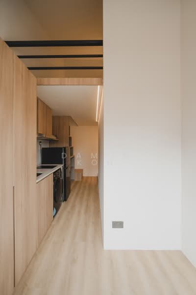 Freehold Co-Living Investment | 6 Ensuite Rooms | Fully Renovated | High Rental Yield Walk-up Apartment For Sale at S$ 1,840,000 | PropertyGuru Singapore - Kitchen