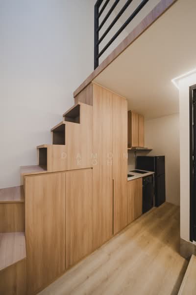 Freehold Co-Living Investment | 6 Ensuite Rooms | Fully Renovated | High Rental Yield Walk-up Apartment For Sale at S$ 1,840,000 | PropertyGuru Singapore - Kitchen