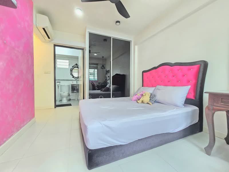 315C Yishun Avenue 9 HDB Flat For Sale at S$ 680,000 | PropertyGuru Singapore - Bedroom